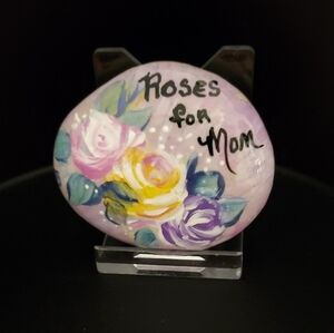 painted word rock, Stone Painting,  personalized Mom rock, Stone Art